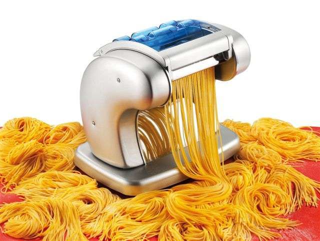 Machine à pâtes électrique